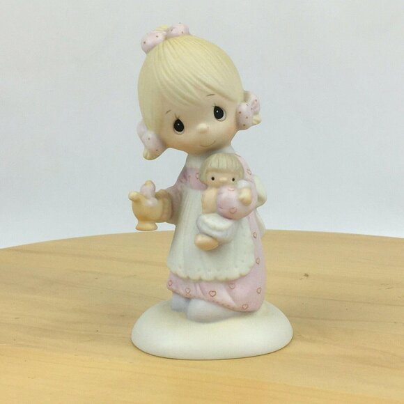 Vintage 1978 Precious Moments Jesus Is The Light Figurine - Picture 1 of 7